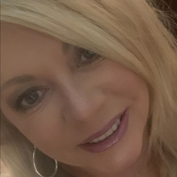 Meet your Posher, Sherry - Picture 5 of 5